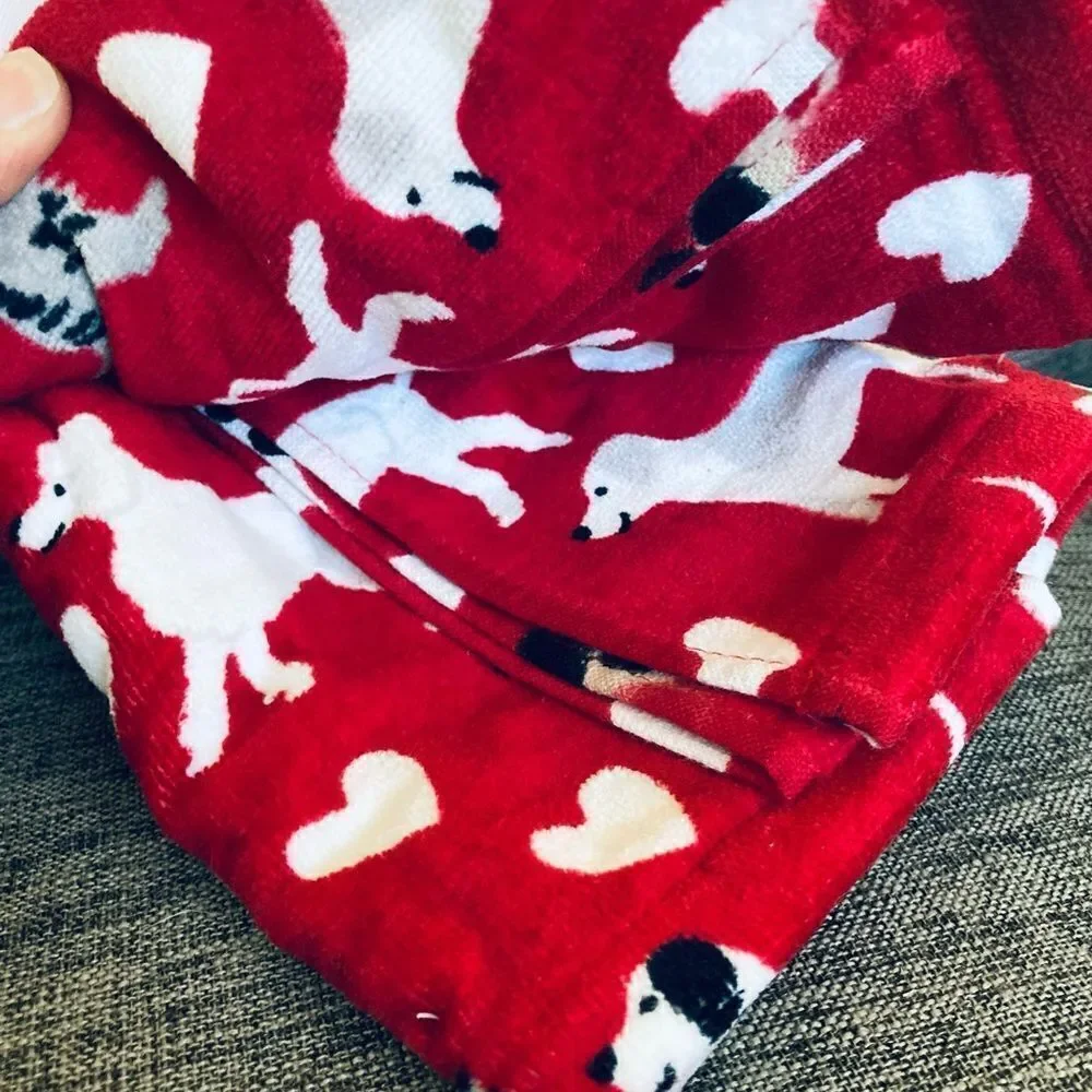 NWT Valentine Dogs Hearts Print Hand Towels Set
